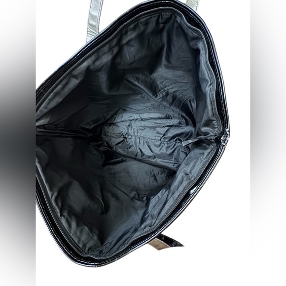 Jimmy Choo black patent
leather tote bag silver straps. - Picture 5 of 14